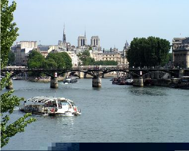 Париж. Вид на Сену