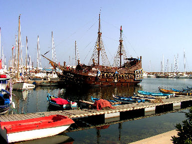 Пиратский корабль